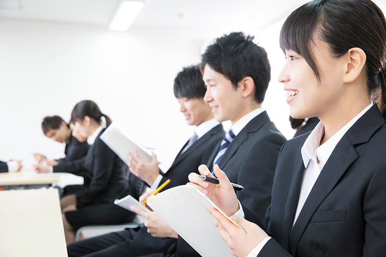 【2026年最新】企業のSNS担当者がショート動画で「成果」を出すためのロードマップ。採用や集客に繋げる活用事例5選 | 無制限ショート動画編集サービス|ムビスケ 【2026年最新】企業のSNS担当者がショート動画で「成果」を出すためのロードマップ。採用や集客に繋げる活用事例5選 | 無制限ショート動画編集サービス|ムビスケ